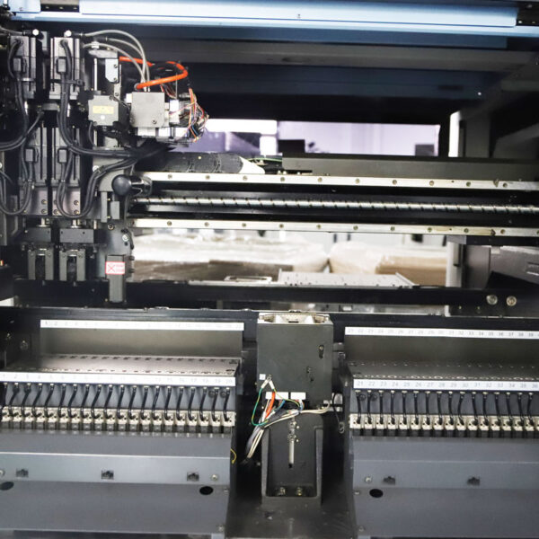 YAMAHA YV88X Pick and Place Machine - Image 3