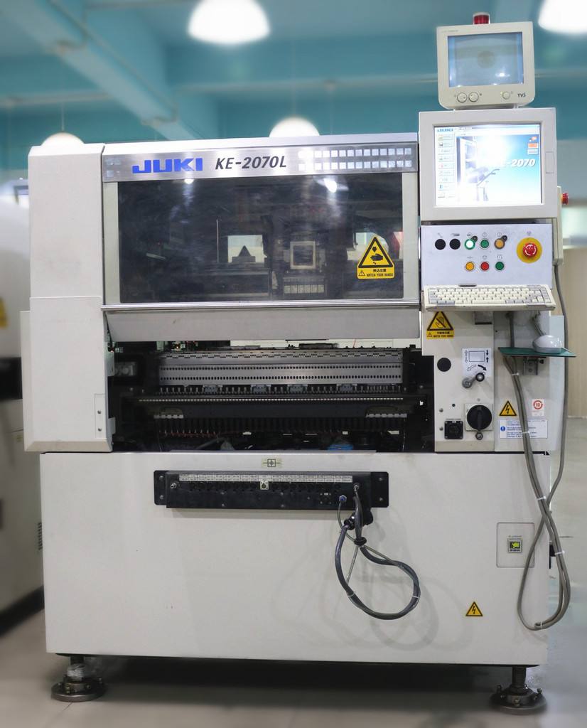 JUKI KE2070L Chip Mounting Machine With 6 Standard Patch Heads - Image 2
